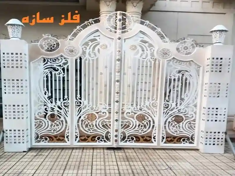 مدل درب حیاط ساده و شیک دو لنگه